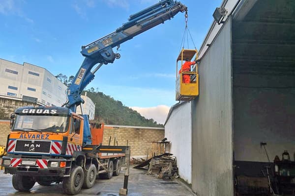 Servicios de grúa en Ourense