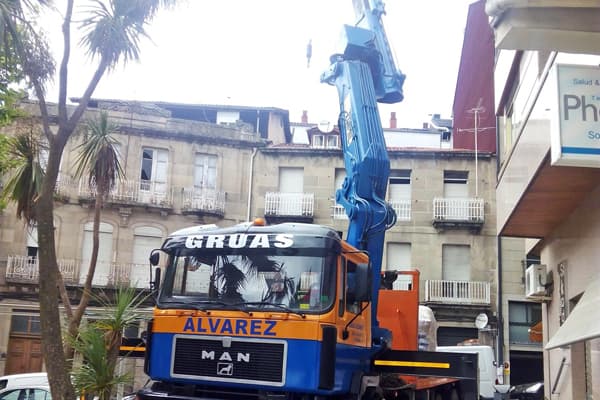 Servicios de grúa en Ourense